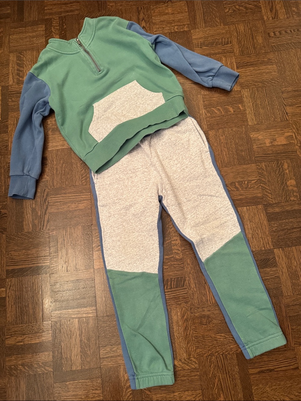 Seed Heritage Colorblock Sweatshirt & Jogger Set - Size 7